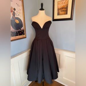 House of CB Lady Strapless Midi Dress in Black sz L